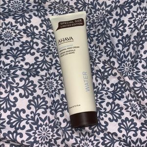 AHAVA Hans cream